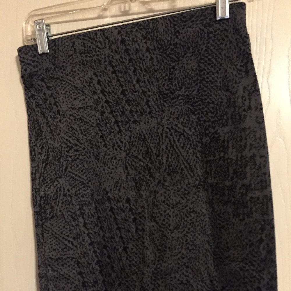 Ladies Skirt-Exhalation #1076